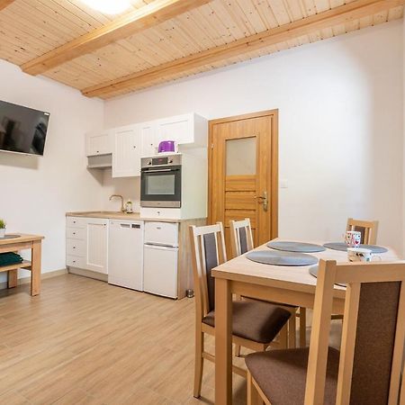 Apartamenty Stodola Jezierzany Exterior photo